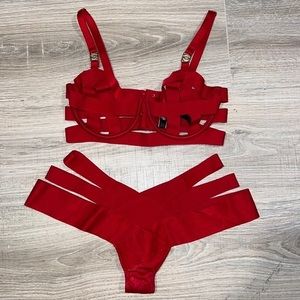 Victoria’s Secret very sexy, red bondage‎ set